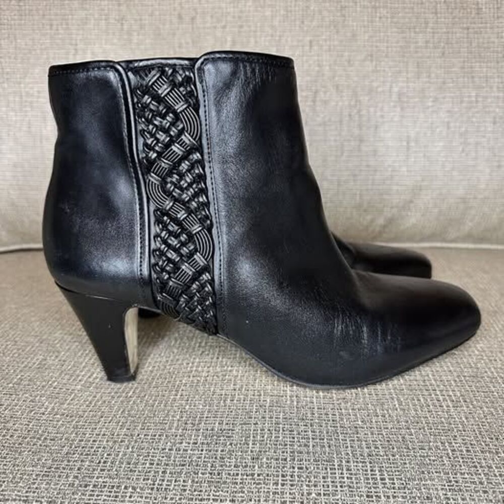ALEX MARIE Women's Black Heeled Booties Zip Up Leather Sz 8.5 - Picture 3 of 10